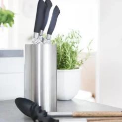 Akira knivsett 3 stk med svart håndtak