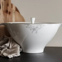 Angelina Platinum terrin lokk 23 cm hvit