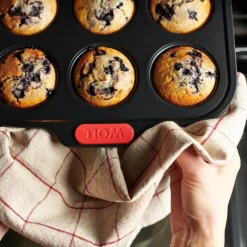 Bake It muffinsform 40,5 x 20 cm svart/rød