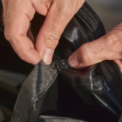 Beskyttelsestrekk til pizzaovn og bord stor svart