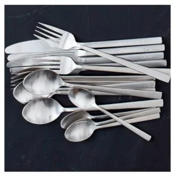 Bestikk 16 deler satin