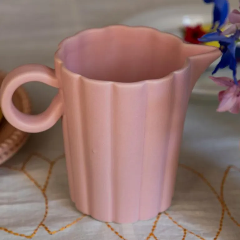 Birgit mugge 1L lily rosa