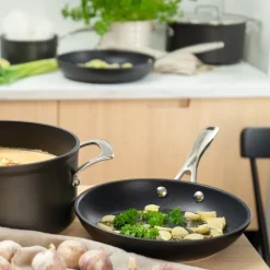 Black Line stekepanne 20 cm svart