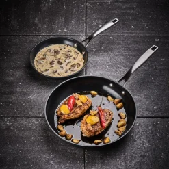 Black Line stekepanne 20 cm svart