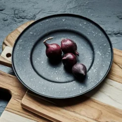 Black Satin tallerken 23 cm