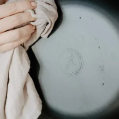 Blacksteel karbonstål stekepanne 24 cm svart