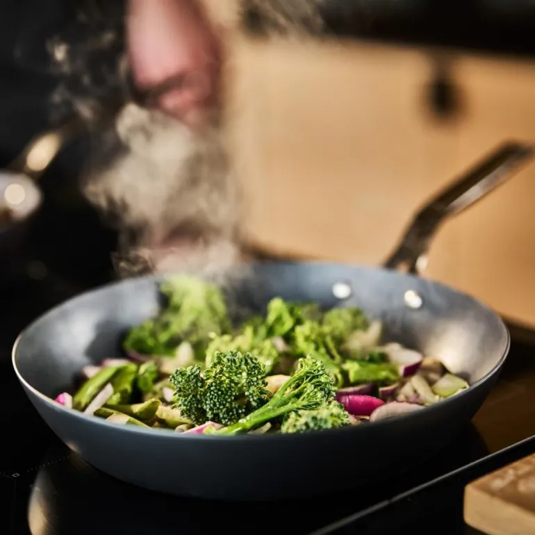 Blue Carbon stekepanne 28 cm svart