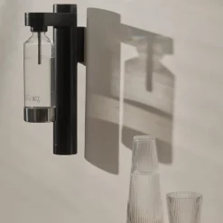 Brus kullsyremaskin vegghengt 42 cm svart