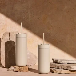 Carter Cold Desert Capsule tumbler med sugerør 475 ml sand dune