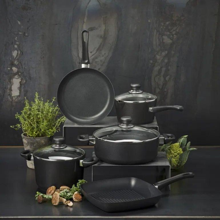 Classic Induction kasserolle m/ lokk 1,8L/18 cm