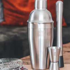 Cocktailshaker i metall