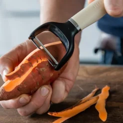 Core y skreller 18,8 cm almond cream