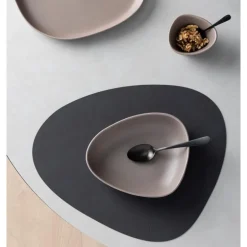 Curve Stoneware dyp tallerken 22x19 cm varm grå