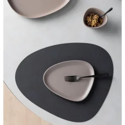 Curve Stoneware frokosttallerken 22x19 cm varm grå