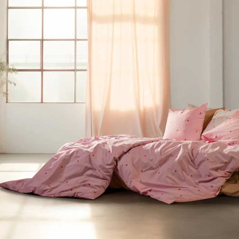 Daisy sengetøy 200x220 cm rosa/rød