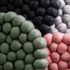 Dakota gryteunderlag i ull 19x19 cm grå