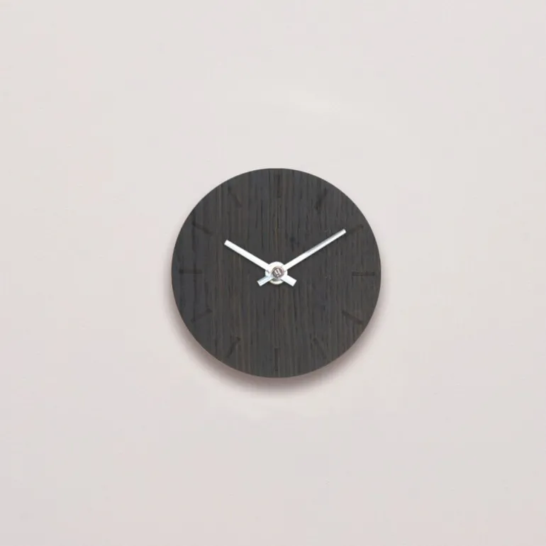 Dark Oak klokke 12 cm mørk eik m/sølv viser