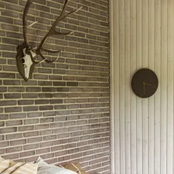 Dark Oak veggklokke 38 cm mørk eik m/kopper viser