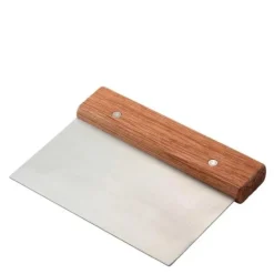 Deigskrape med trehåndtak