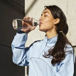 DRINK-IT vannflaske 0,75L lys grå/klar