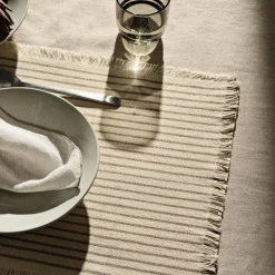 Elouise bordløper 41,5x140 cm offwhite/fungi grey