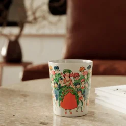 Elsa Beskow august krus 28 cl hvit