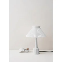 Esben Klint lampe h44 cm hvit