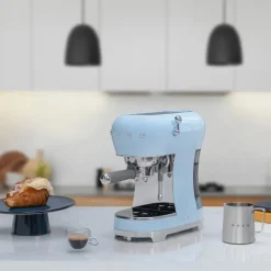 Espressomaskin ECF02 1L pastellblå