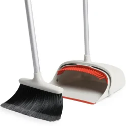 Feiekost m/teleskophåndtak og feiebakke hvit