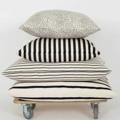 Fleck putetrekk 50x50 cm svart/offwhite