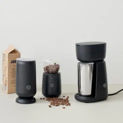 FOODIE elektrisk melkeskummer svart