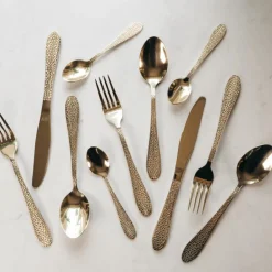 Frost Aura bestikksett 16 deler gull
