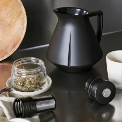 Grand Cru te termokanne 1L svart