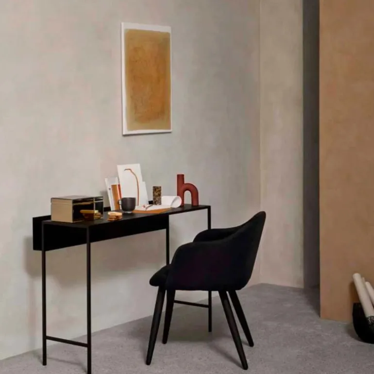 Hector vase 19 cm red clay