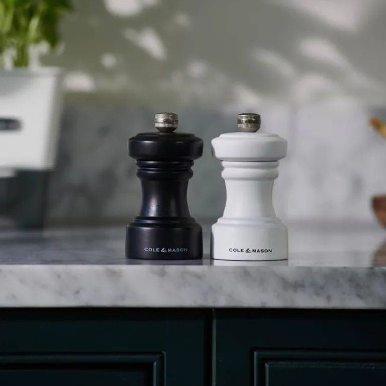 Hoxton saltkvern 10 cm matt svart