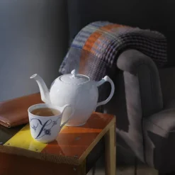 Hvit Riflet Halvblonde tekanne 1L