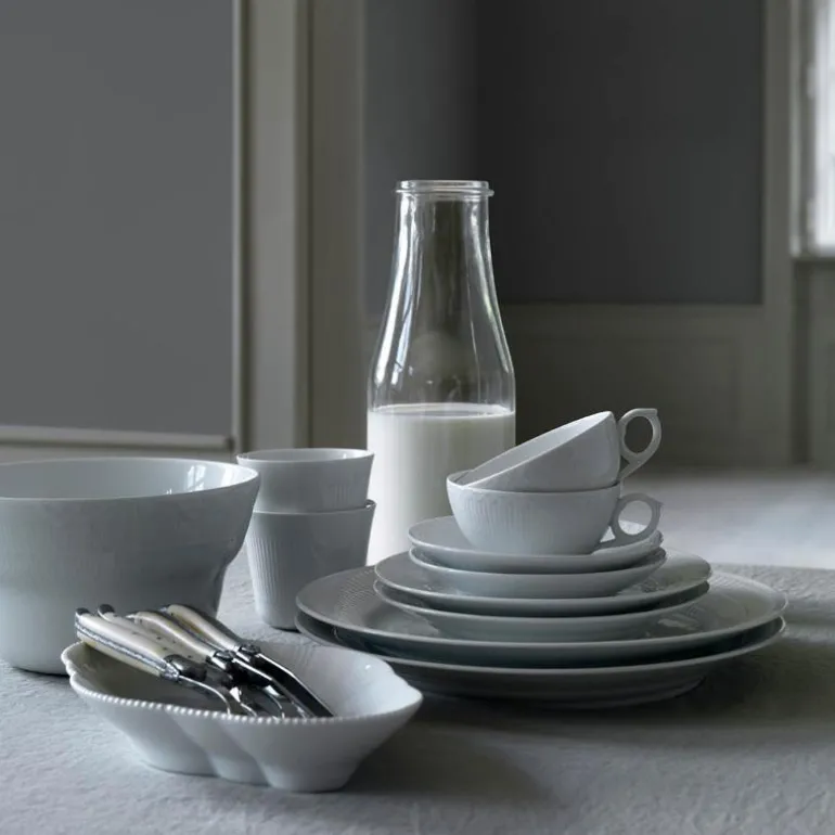 Hvit Riflet tallerken 27 cm