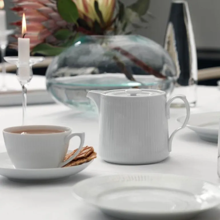 Hvit Riflet tallerken 19 cm