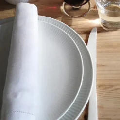 Hvit Riflet tallerken coupe 27 cm