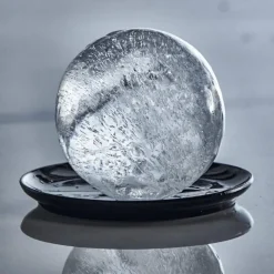 Isbitform kuler m/ lokk 6 cm 2 stk svart