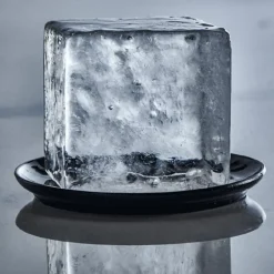 Isbitform terninger m/ lokk 5X5 cm svart