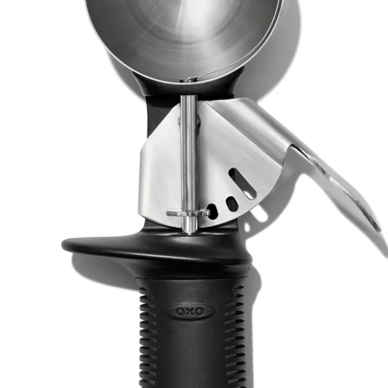 Isskje m/utkaster 22 cm svart/stål