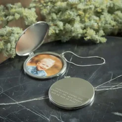 Julepynt medaljong m/fotoramme 7x7 cm julemagien sølv