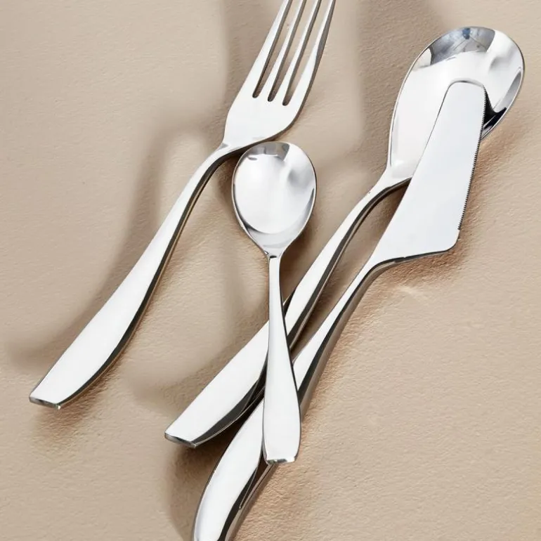 Julie spiseskje løs