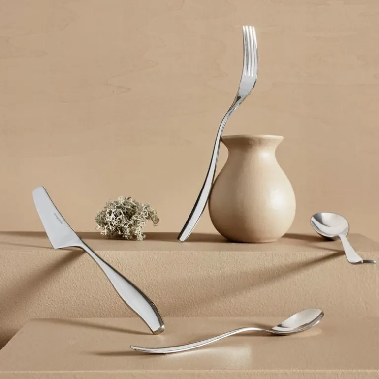 Julie spiseskje løs