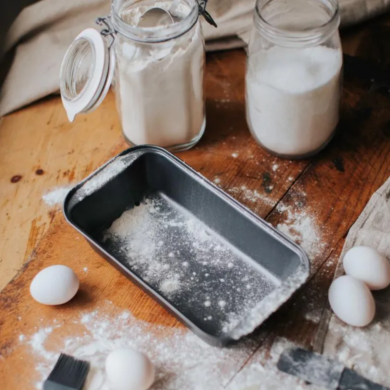 Karabo brødform 27,7x15x6 cm grå