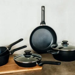 Kitchen Essentials grytesett 5 deler svart