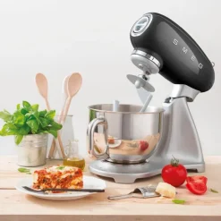 Kjøkkenmaskin SMF02 svart