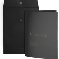 Kort venninne 16,8x21,8 cm svart