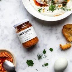 Krydret hvitløk chilliolje 135 g